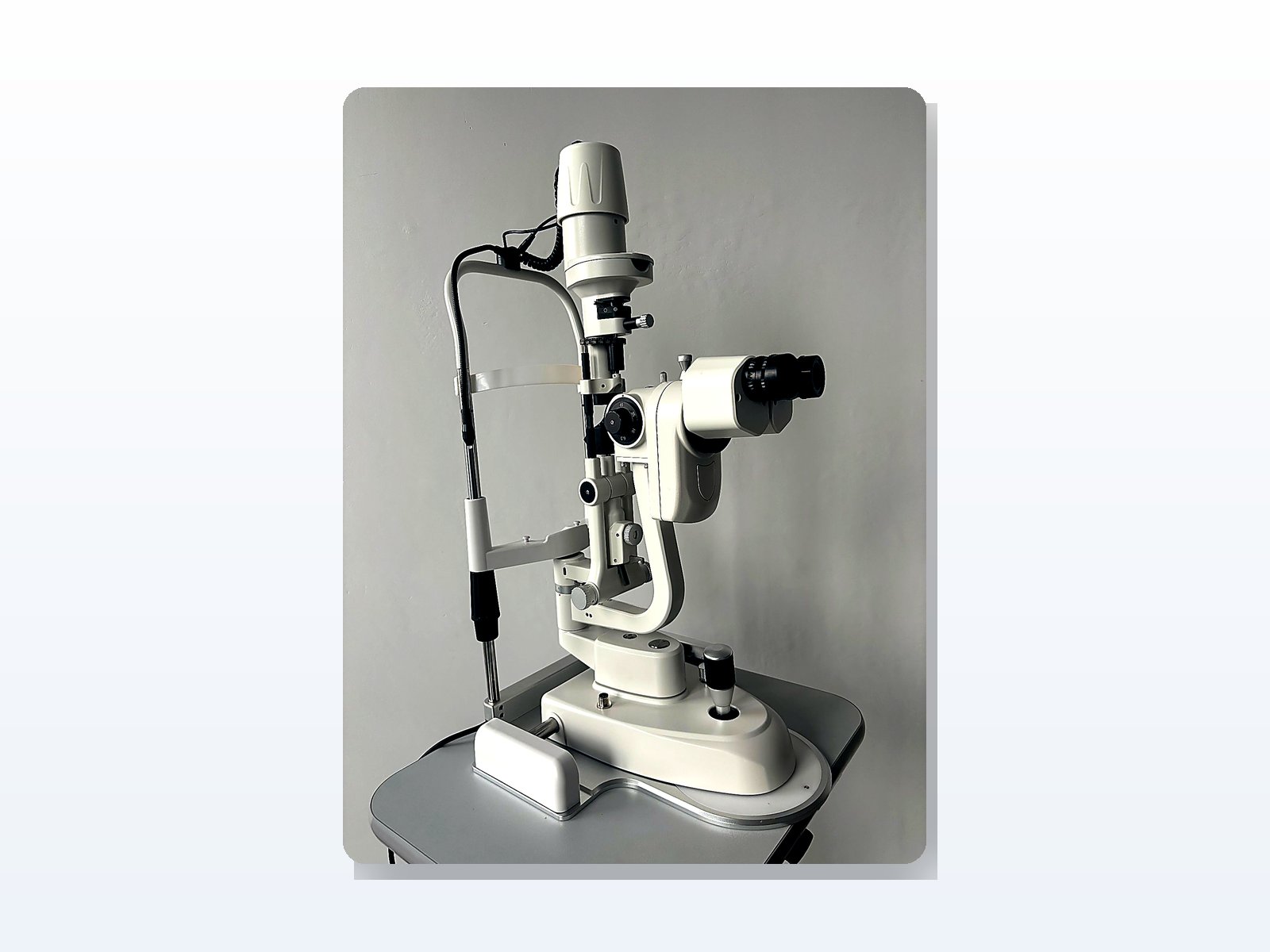 RZC-SL100 Tabletop Slit Lamp detail view 03